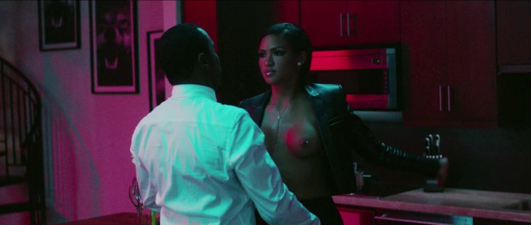 Cassie Ventura with bare tits