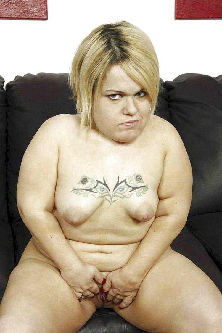 Vagina of the girl Lilipota