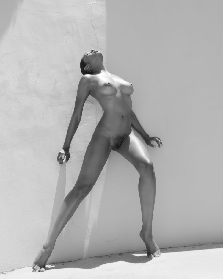 St. Merrique Naked in Ruins - Exquisite Slave