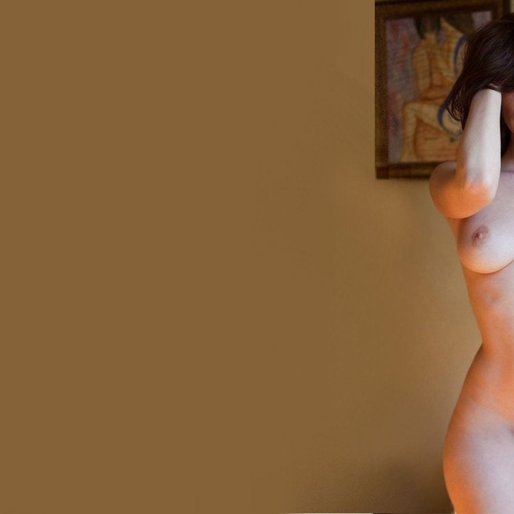 Beautiful, lonely, naked in VK