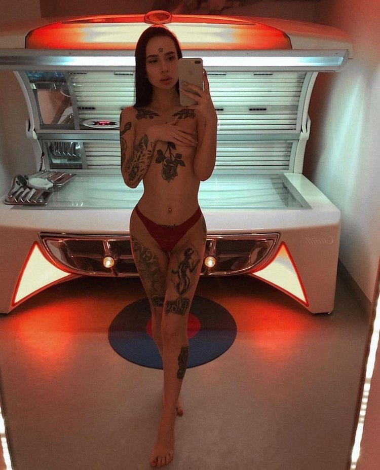 Karina Avakian Nude model