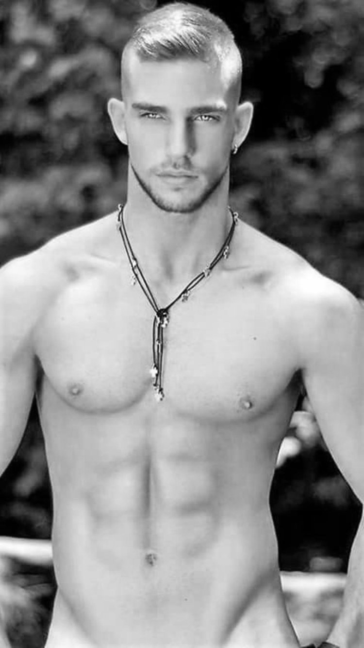 Big Bulge in Jackstrap