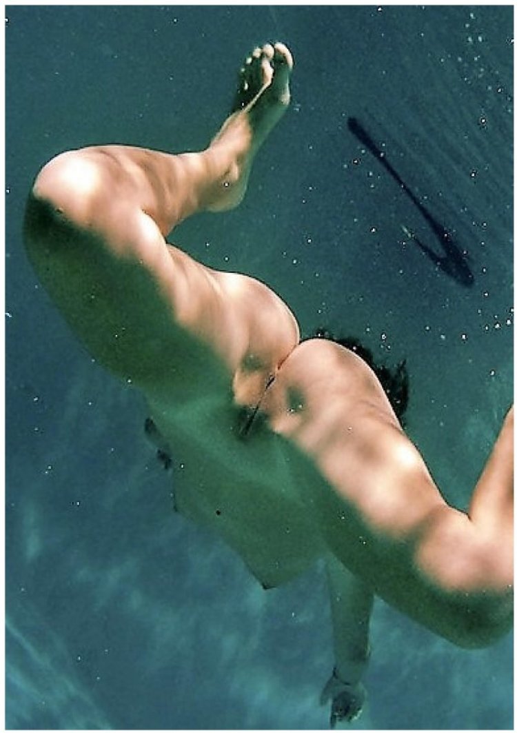 Diving nude