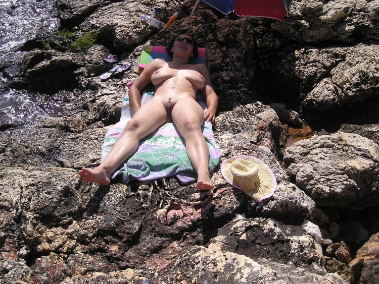 Naked women on the beach private