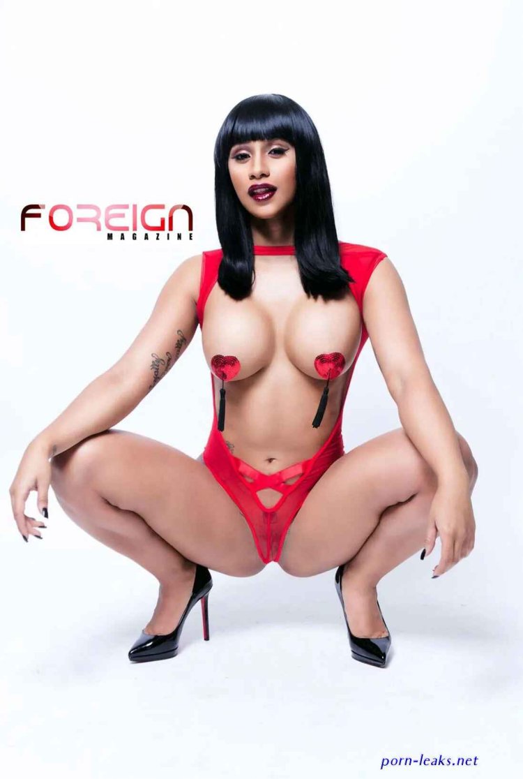 Naked ass of Cardi bi