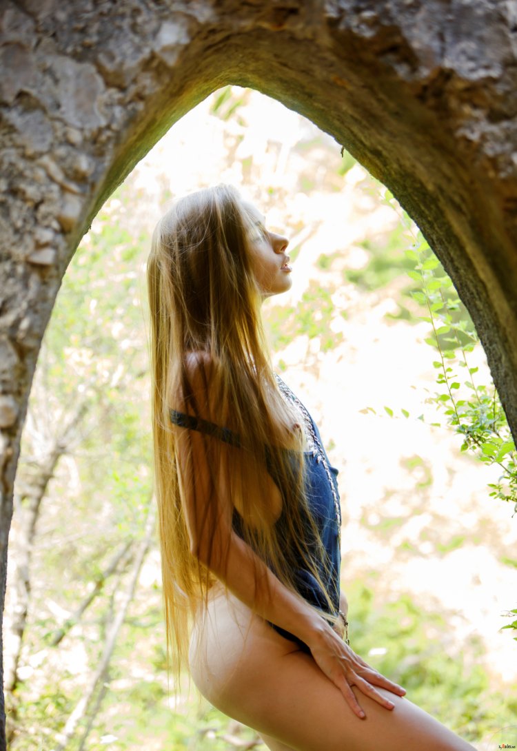 Milena D shows her charms