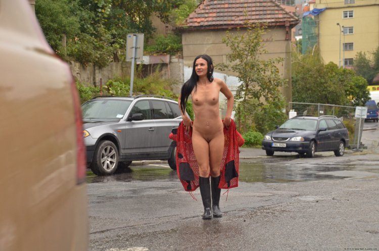 Spended naked in the streets