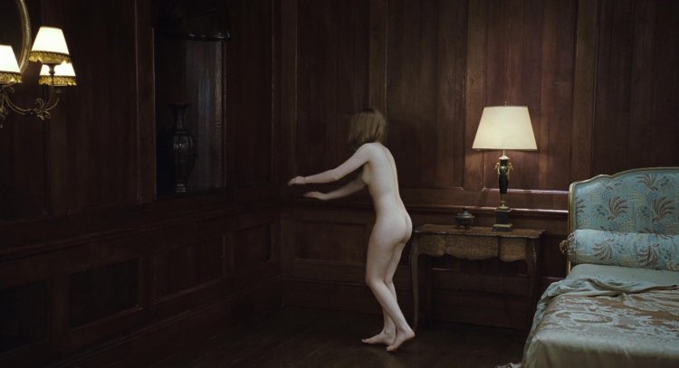 Emily Browning Erotic scenes