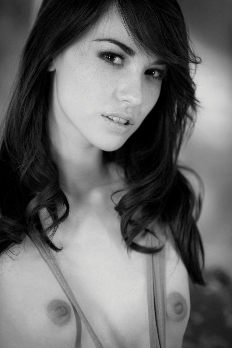 Model Emily Gray Naked