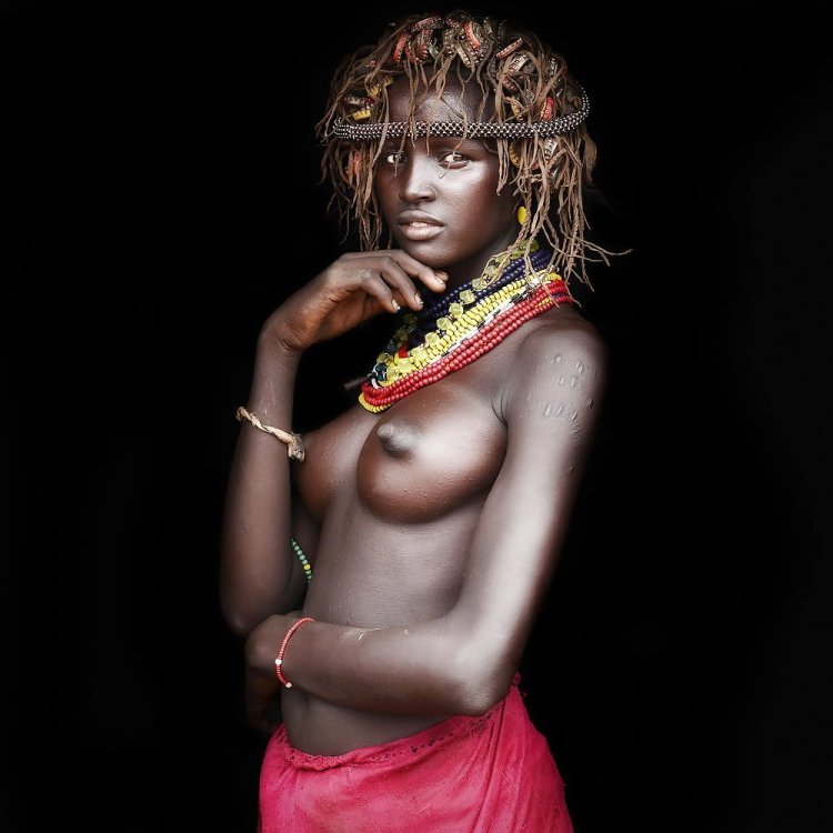 Naked sexy black women