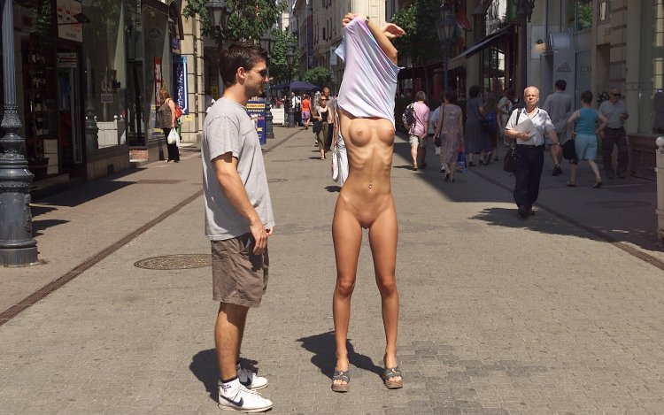 Undressed in the city center