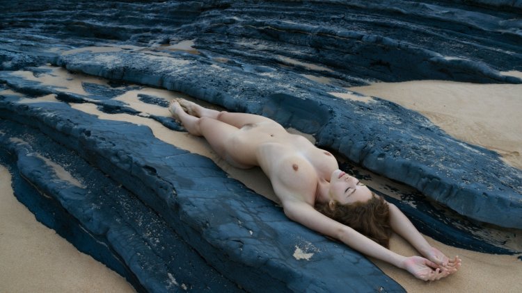 Kobi lee embarrassed naked women