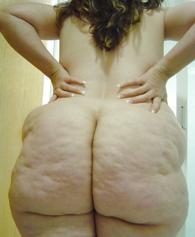 Bbw cellulite belly на улице голая