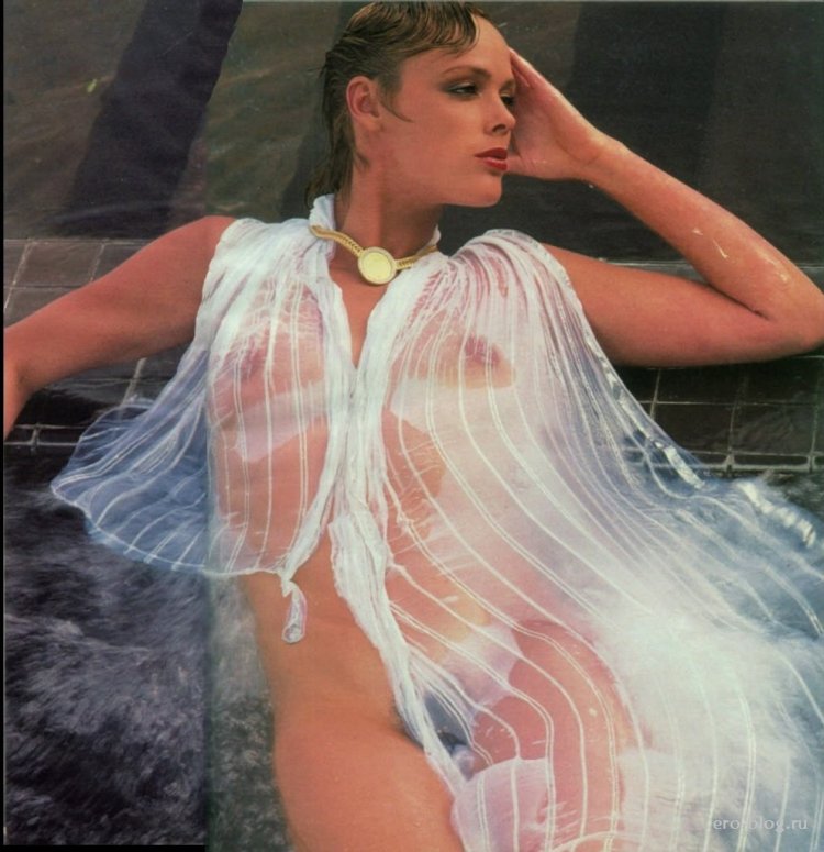 Women's island 79 Naked Bridget