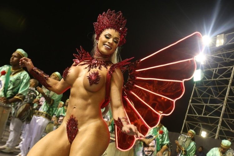 Viviana Castro Carnival