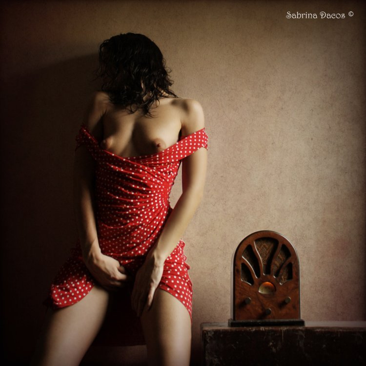 Сабрина Дакос порнофото