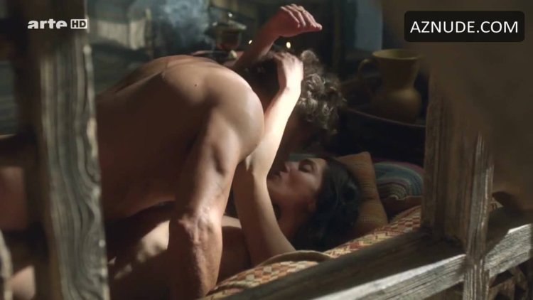 Katerina Murino boobs