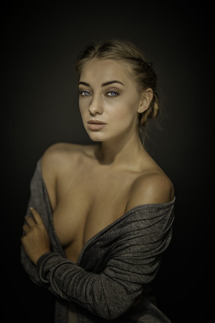 Anna Ioannova Neu Sergey Zhomov