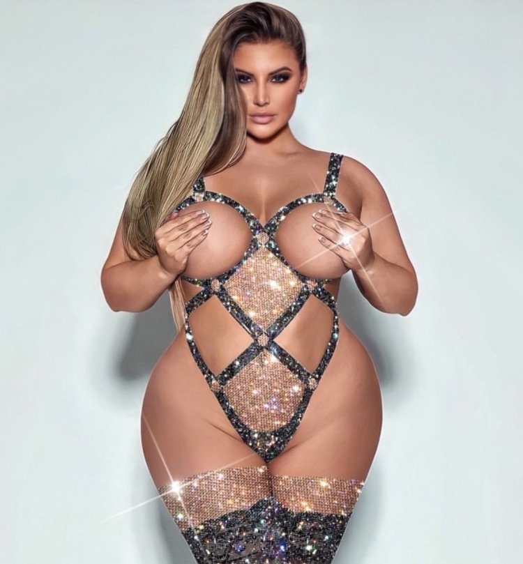 Ashley Alexis Saiz naked