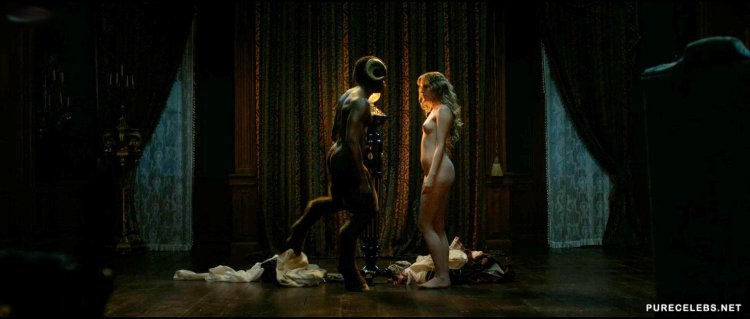 Cara Delevingne Erotic scenes