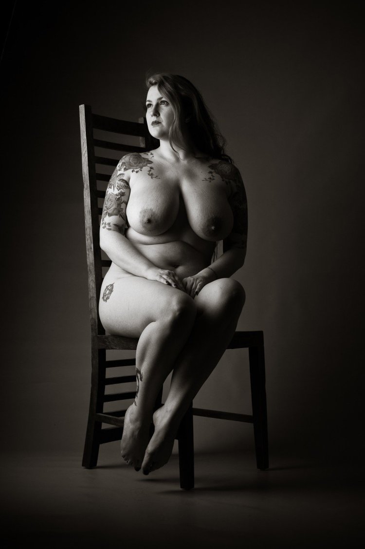 Naked bbw with a beautiful figure