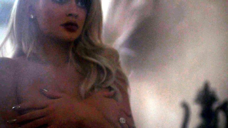 Kim Kardashian (Kim Kardashian) Naked