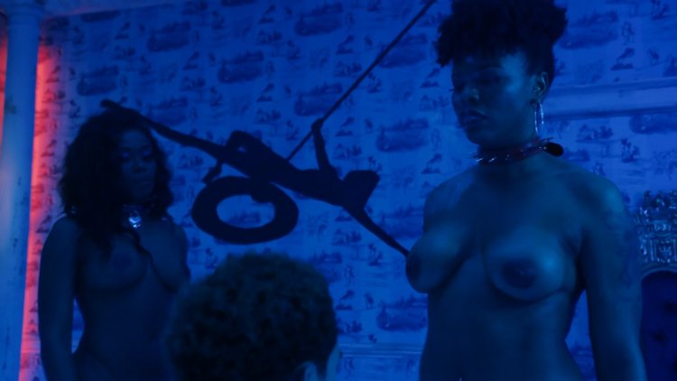 Film Entouches Erotic scenes