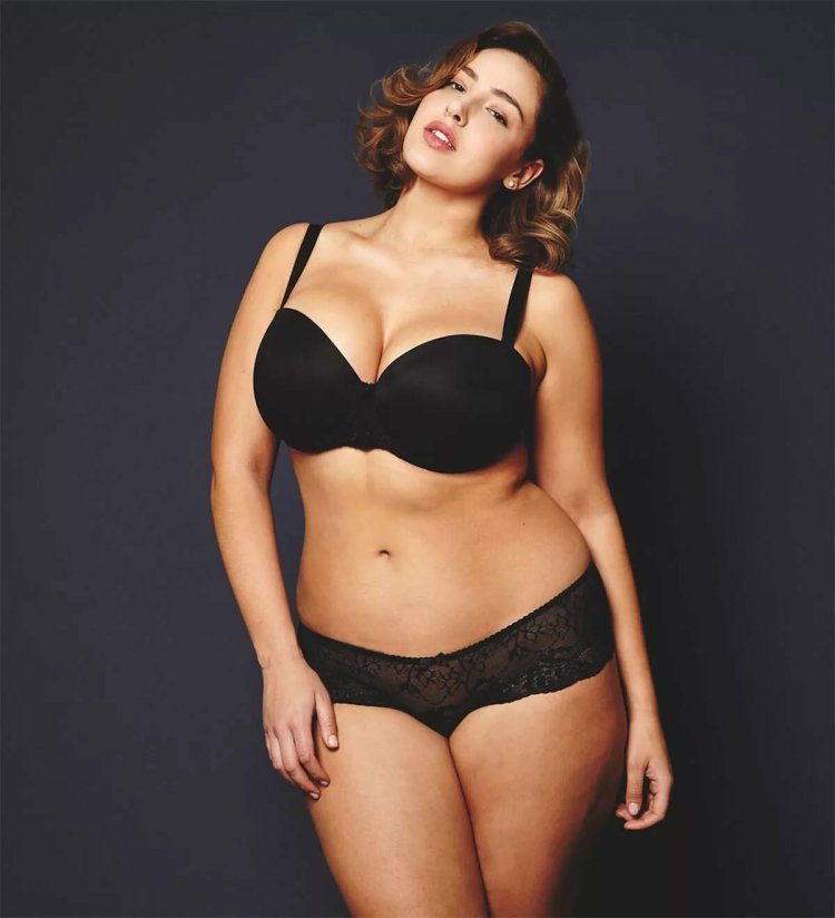 Model Plus Saise Jada Seser