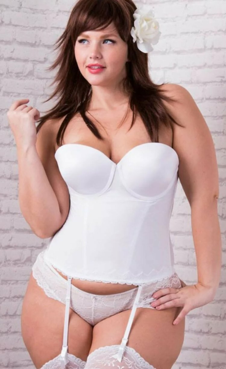 Sofia Adams Model Plus Saiz