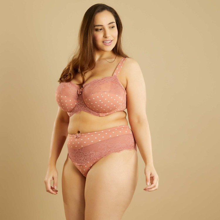 Lilias Wright lush beauty