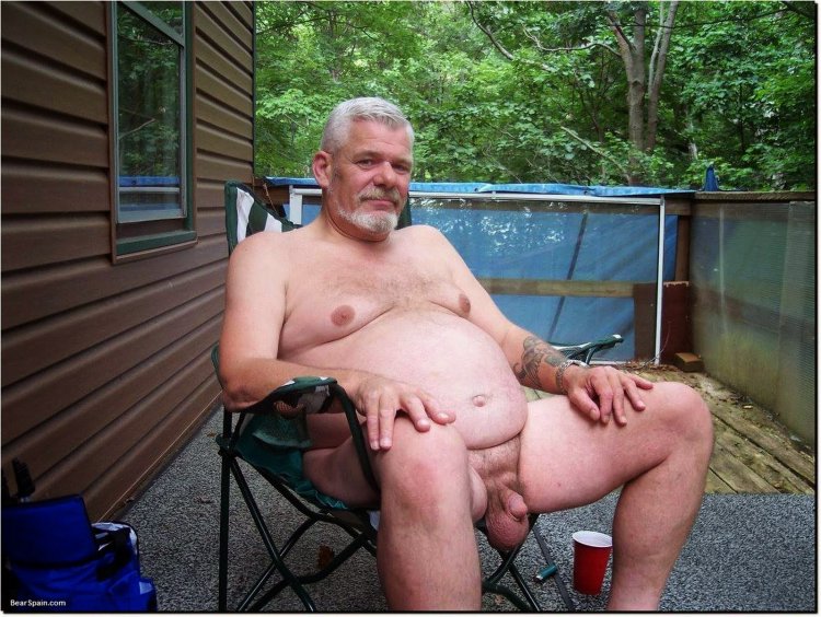 Gay Chubby Daddies and Grandpas Outdoors Sex