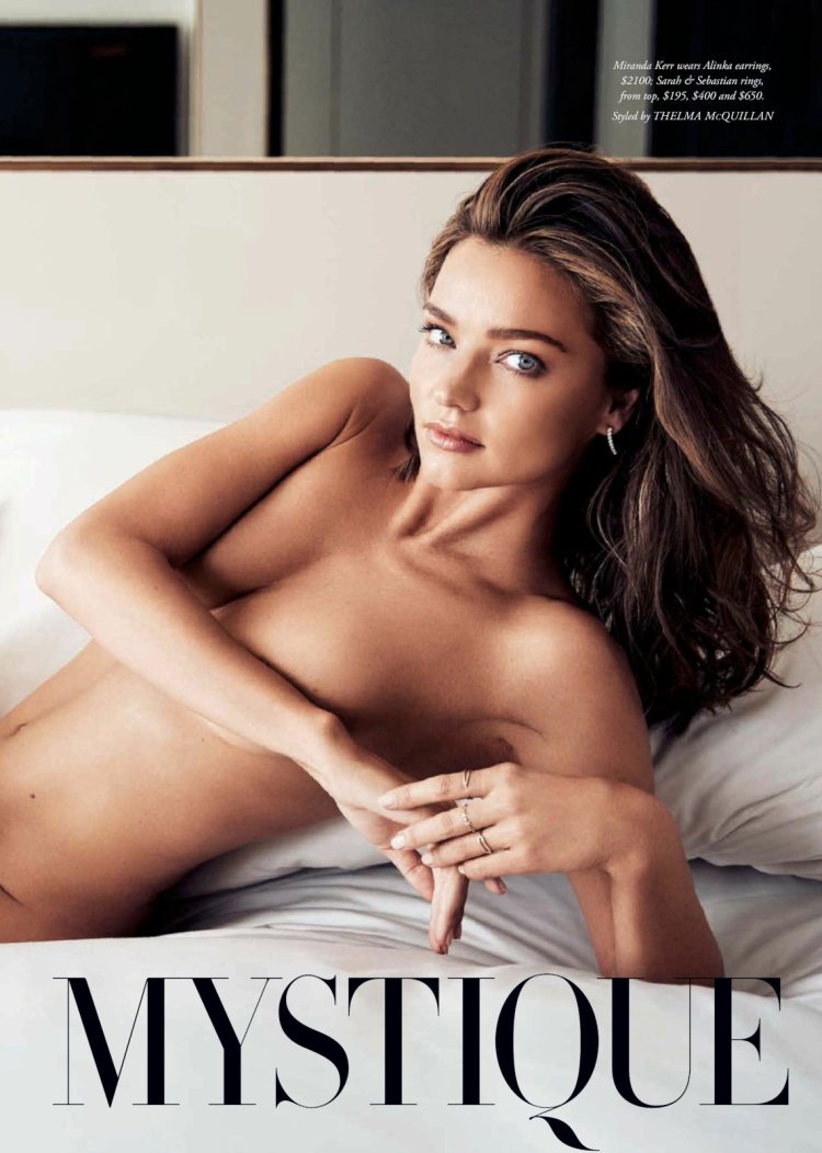 Model Miranda Kerr Naked