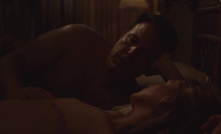 Anne Hathaway Naked Breast