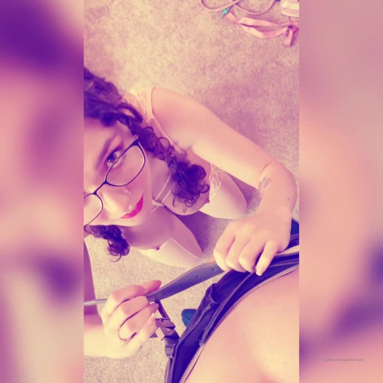 Naked laura s, erotic photos