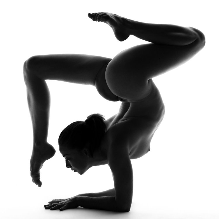 Alexandra Raissman gymnastics nude