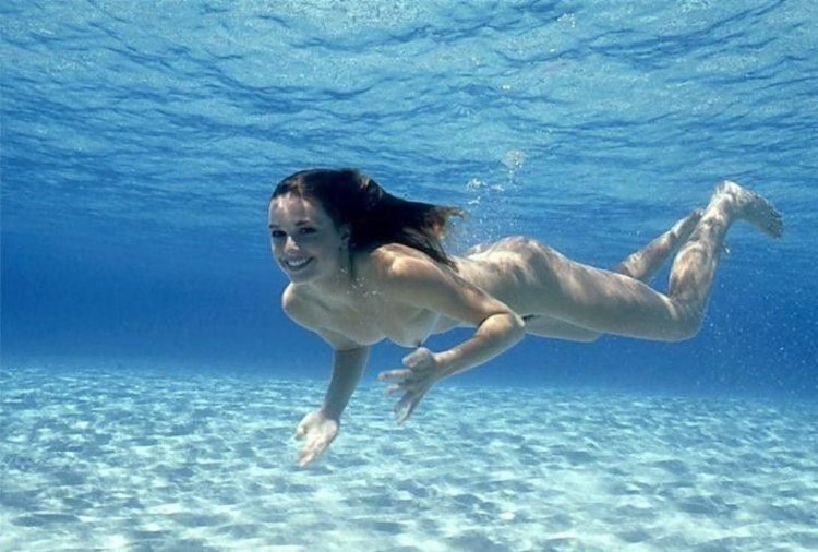 Underwater nude pussy big hairy