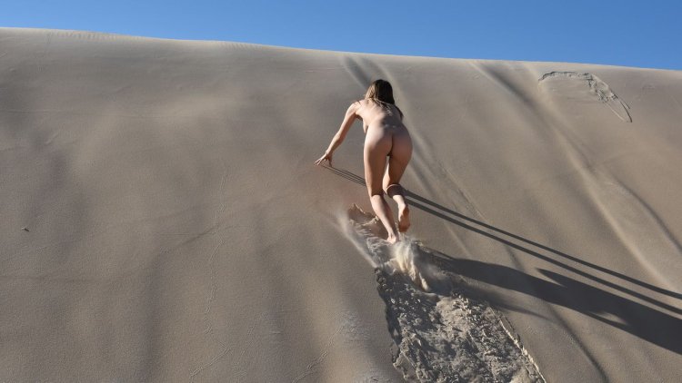 Nude in the desert