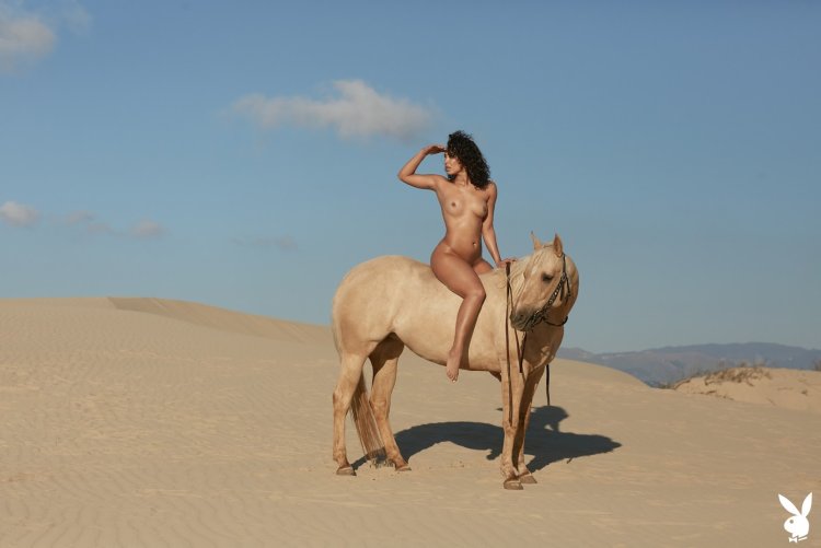 Naked girls in the desert