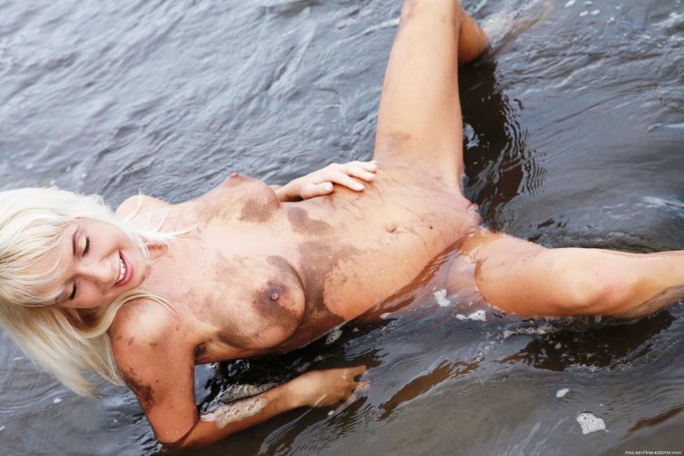 Naked women from films