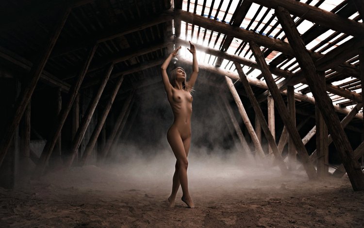 Naked women in all its glory