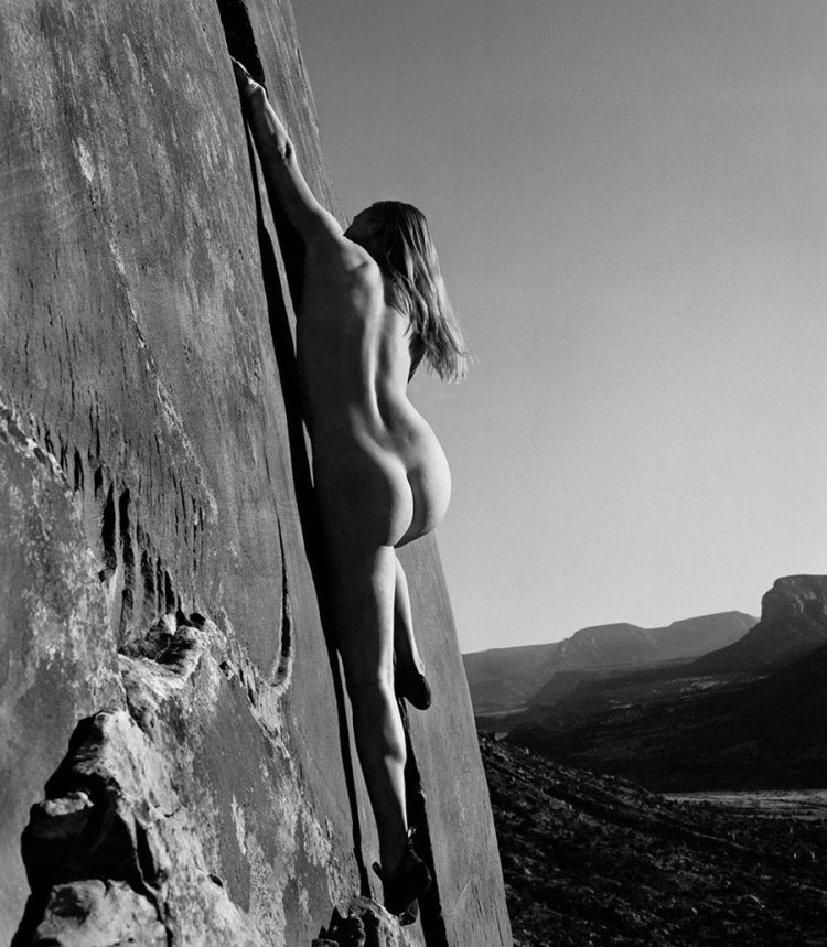 Naked women climbers