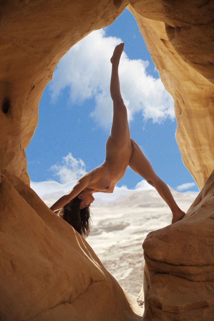 Naked women climbers