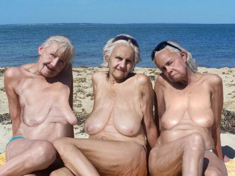 Old women in swimsuits XXX