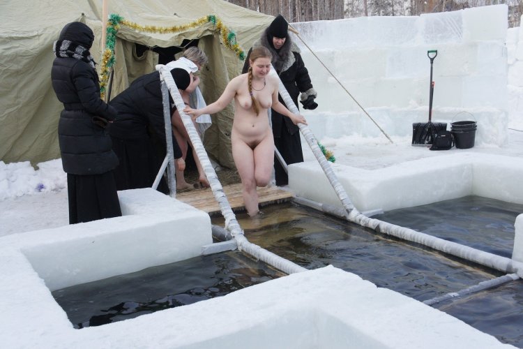 Naked bathing for baptism