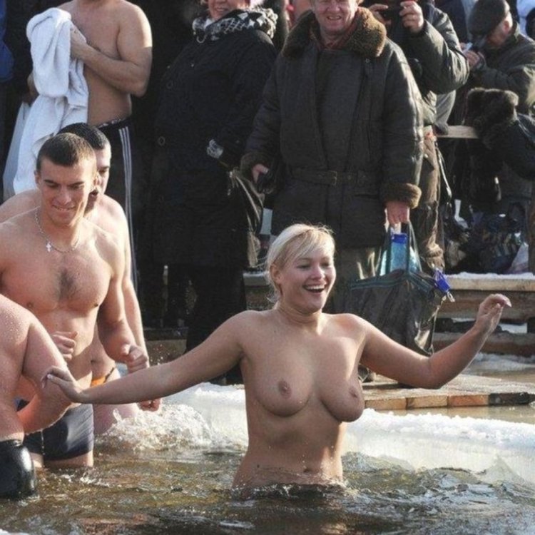 Naked women bathe in the hole after the bathhouse