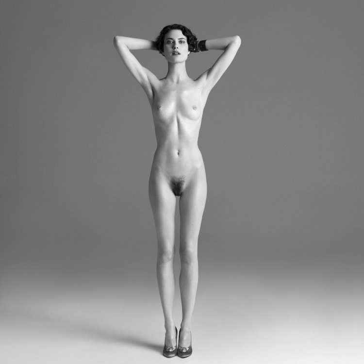 Shalom Harlow Nudenka