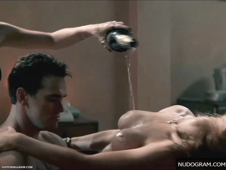 Wildness (1998) Niv Campbell and Denise Richards