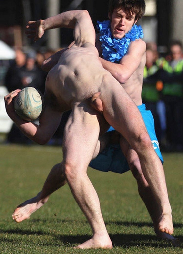 Many beautiful naked guys