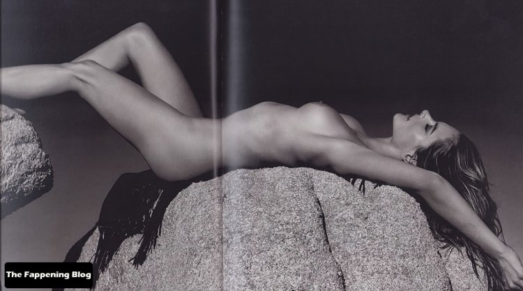 Alessandra Ambrosio naked