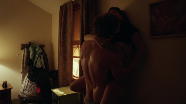 Emma Grinwell shameless scenes